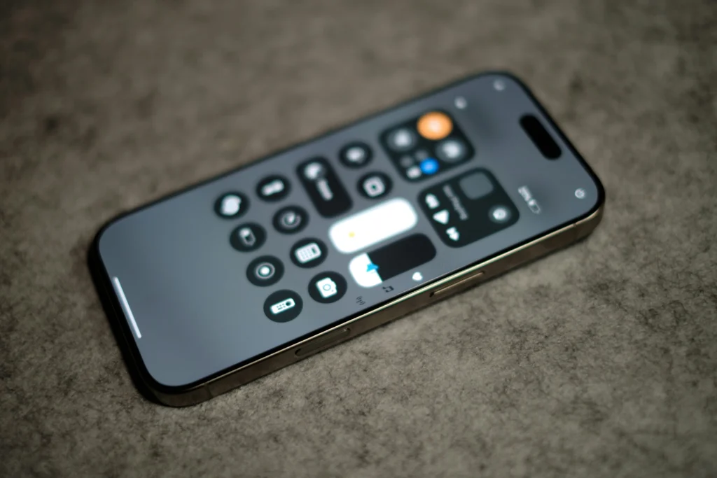 Apple vs Andorid Hardware