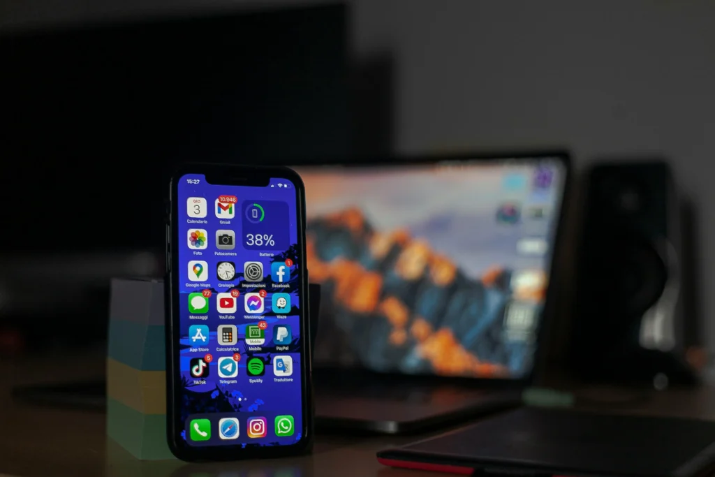 Apple vs Andorid Software